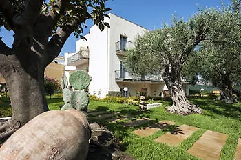 Collina Hotel *